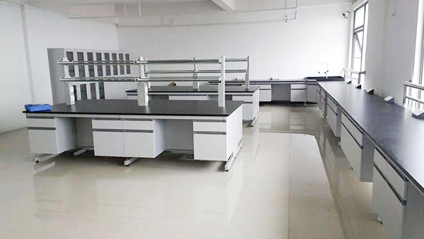 蘇州標(biāo)普檢測新建實驗室通風(fēng)柜實驗臺應(yīng)用